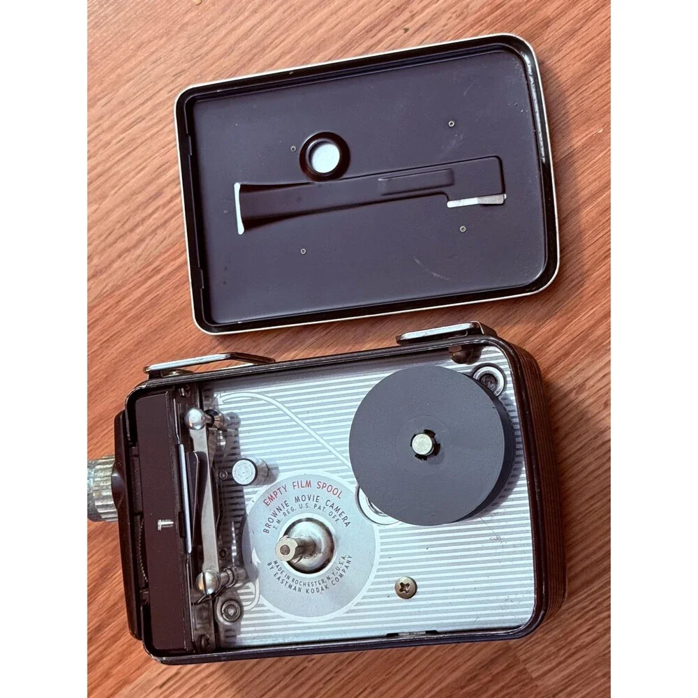 Vintage Kodak Brownie 8mm Movie Camera – Retro 1950s Collectible